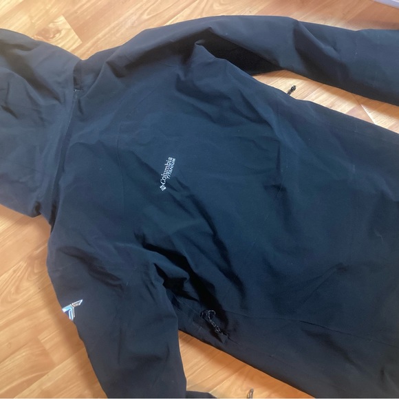 Columbia winter jacket. - Picture 3 of 3